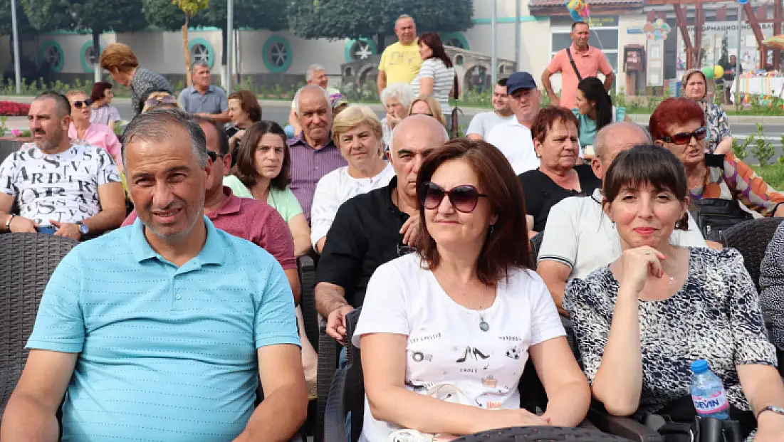 OБРЪЩЕНИЕ Към Българската общественост и в частност към Турците в България.
