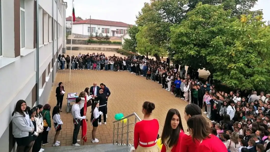 Karagözler'de bütün öğrenciler Türkçe derslerine giriyor