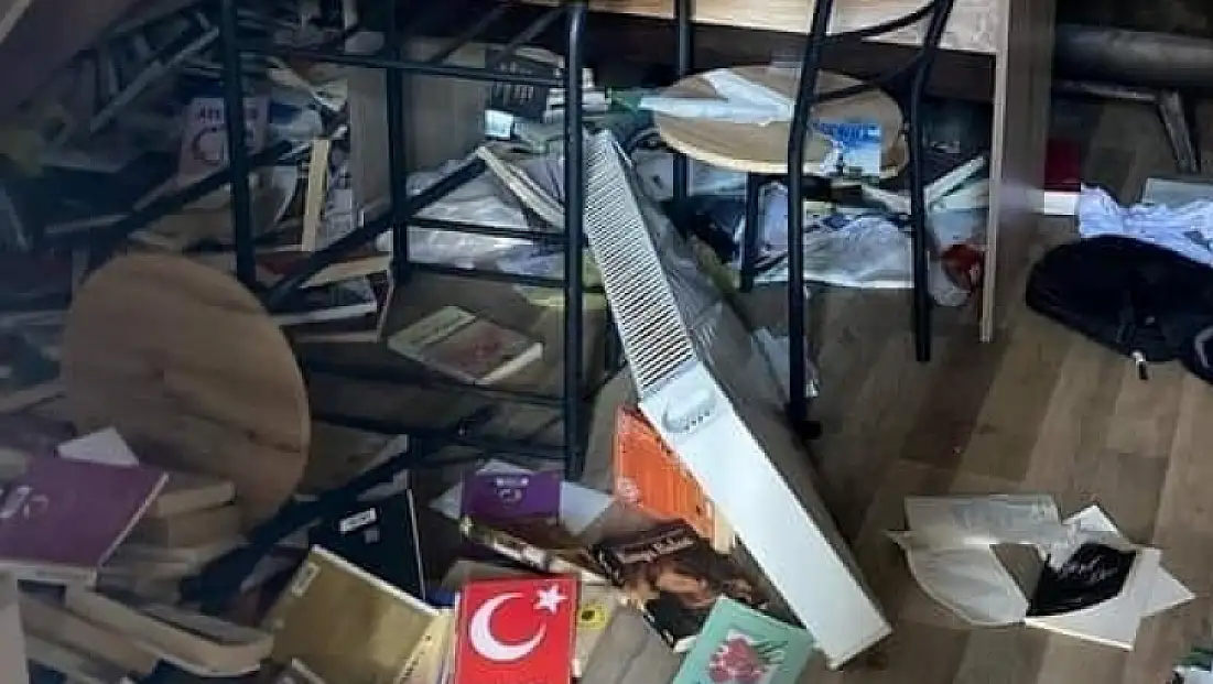 Üsküp Sahafhane' ye çirkin saldırı