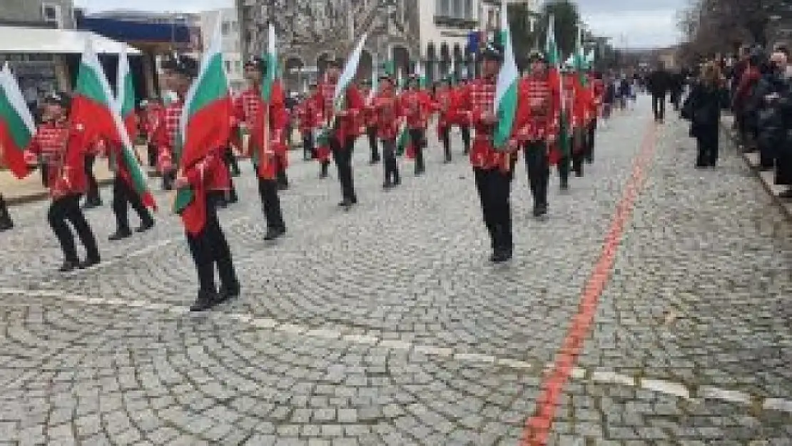 Bizim için neresi kutsal bu uyduruk günün?