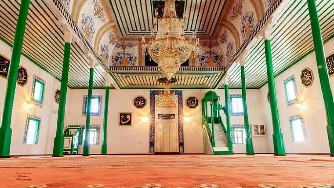 ŞEYHCUMA CAMİİ YENİDEN İBADETE AÇILDI