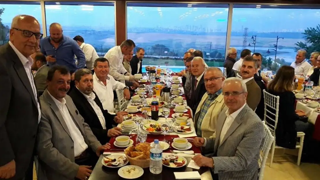 HÖH'ÜN İFTARINDAYDIK, ŞİMDİ DOST PARTİSİ'NDEN DAVET BEKLİYORUZ...