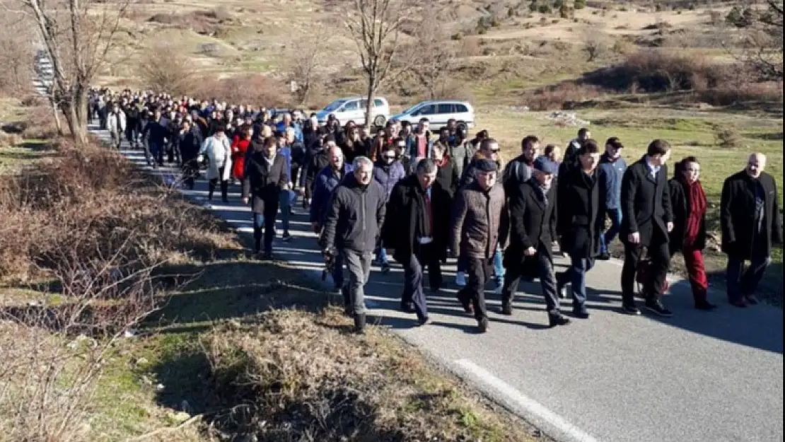 Hasan Aziz rahatsız olmuş, imza kampanyasının arkasında güya düşkün insanlar duruyormuş