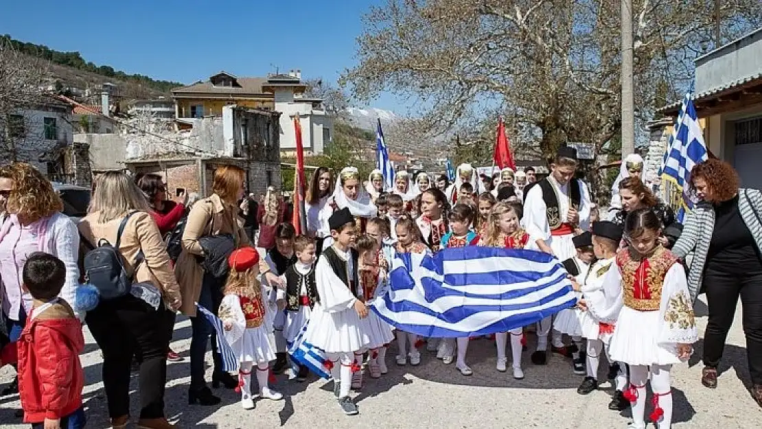 Azınlık, Anadilini Konuşmayı Yazmayı Size Mi Soracak? Siz Kim Oluyorsunuz Ya?