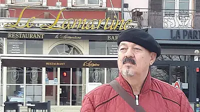 Tozlu tavan arasına kim attı seni