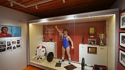 Gururumuz Naim Süleymanoğlu'nun Anı Evi Açıldı