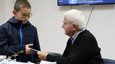 'Ben Zeybeklerin oğluyum,  Mestanlı'dan geliyorum'