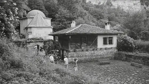 Demir Baba Kimdir