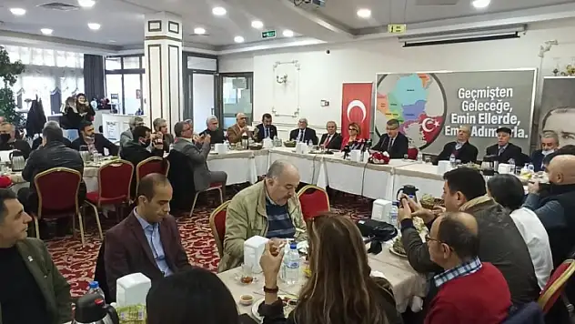 Geçmişten Geleceğe, Emin Ellerde, Emin Adımlarla...
