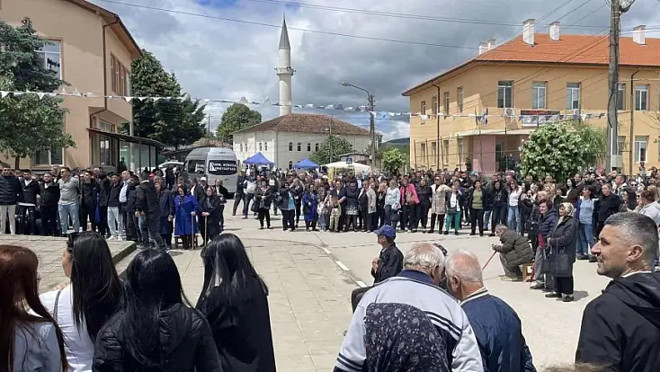 Израснахме в унижение и страх