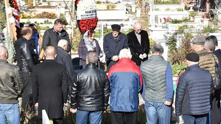Enver Türkileri, kabri başına anıldı