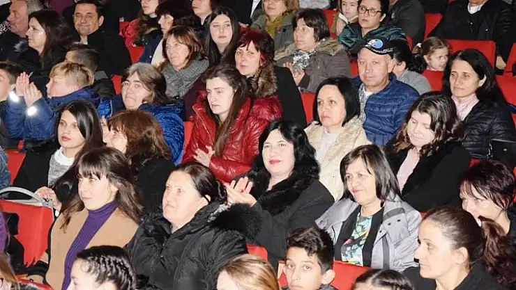 BULGARİSTAN'DAKİ TÜRK TOPLUMU NASIL BİRLEŞİR ?