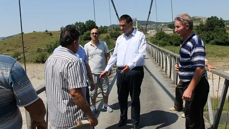 ANA YOLU KAPATTIK, ÜÇBOYUTLU KÖPRÜYE KAVUŞTUK…