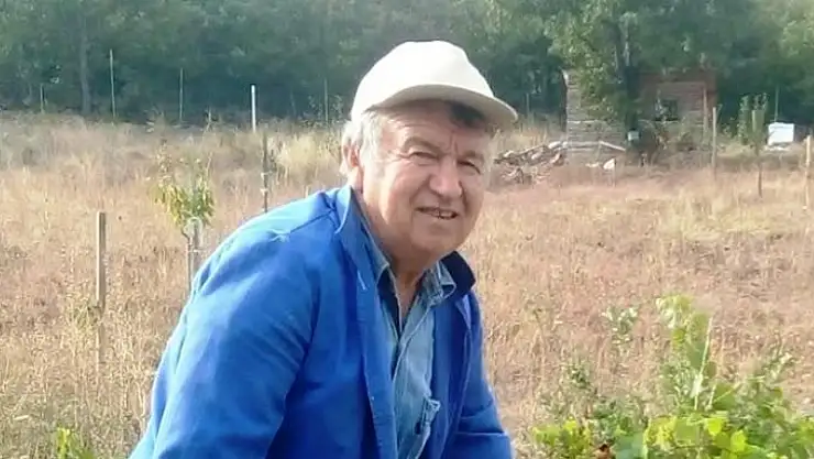 ÜLKÜ VE BAYRAK SEVDALISIYDI