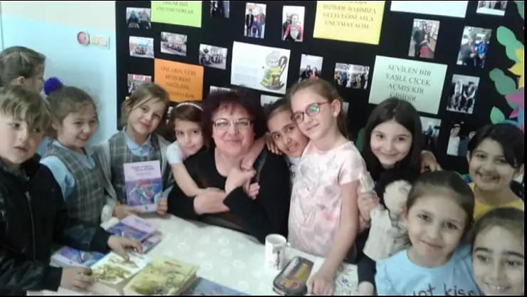 ÇOCUKLARIN  MASALCI  MERCAN'I