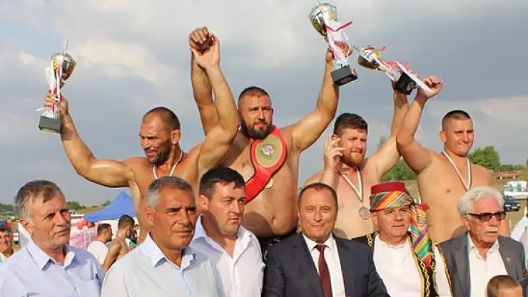 SONER TOTO BAŞPEHLİVAN OLDU