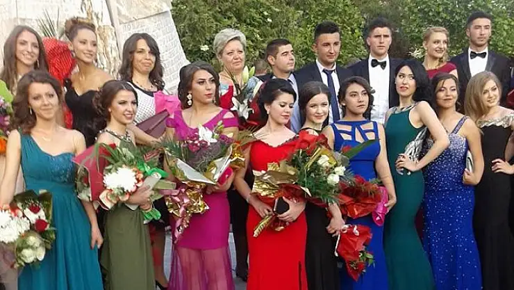 Türkçe kurslar zaruret mi, zarar mı?