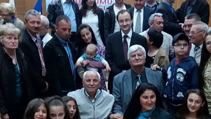 BİR MUTLU OLDUM Kİ...
