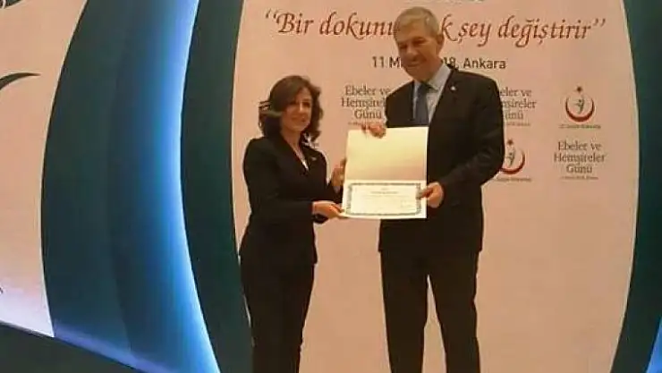 YILIN EN İYİ HEMŞİRESİ SEÇİLDİ