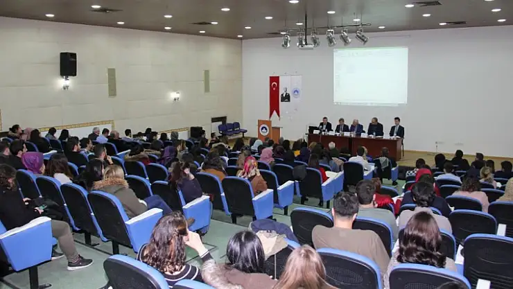 KIRKLARERİ ÜNİVERSİTESİNDE 'BALKANLAR'DA TÜRKLER VE TÜRK KÜLTÜRÜ'KONUŞULDU