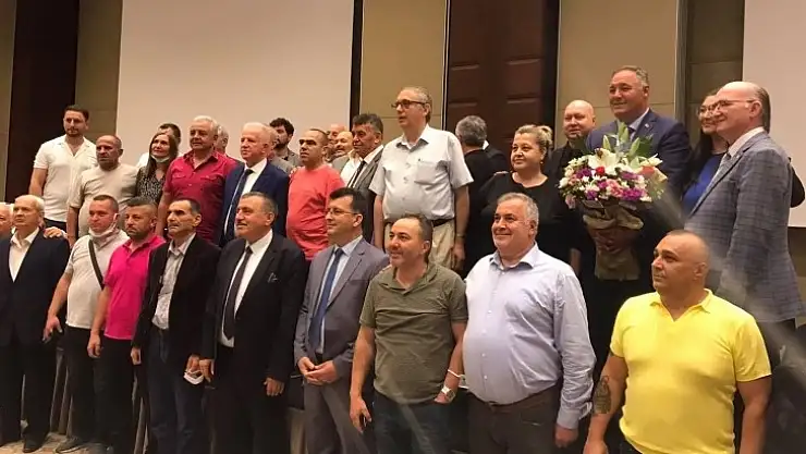 Londra'da pizza taşı, Bursa'da konsolostan iki yıl randevu bekle...