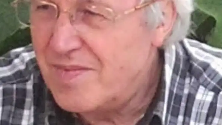 O Yalnız Duygularını Öldürebilirdi