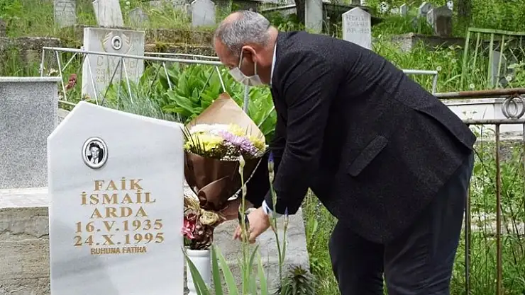 Siz uyuyun, babanız yürüsün...
