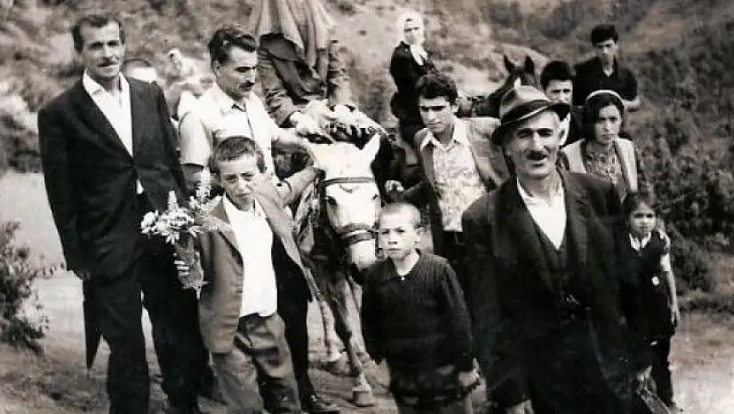 Fıkır fıkır kaynayan o bizim dağlar...