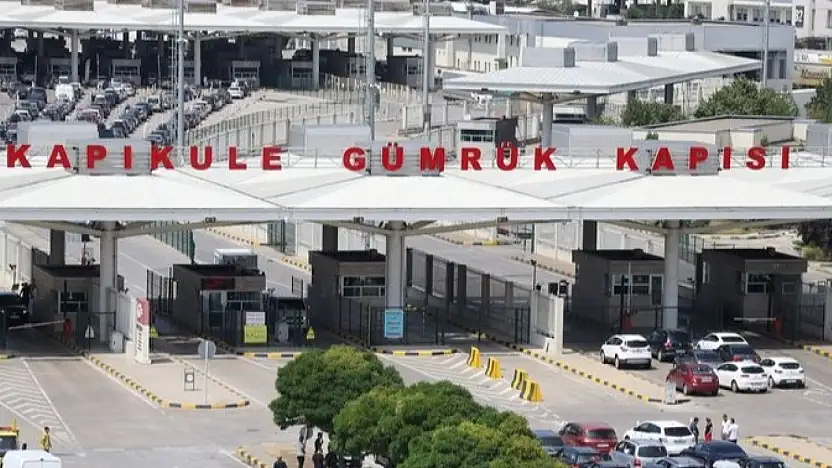 Sahte 'emeklilerin' araçlarına Kapıkule'de el konuldu
