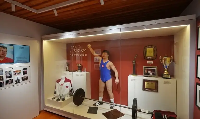 Gururumuz Naim Süleymanoğlu'nun Anı Evi Açıldı