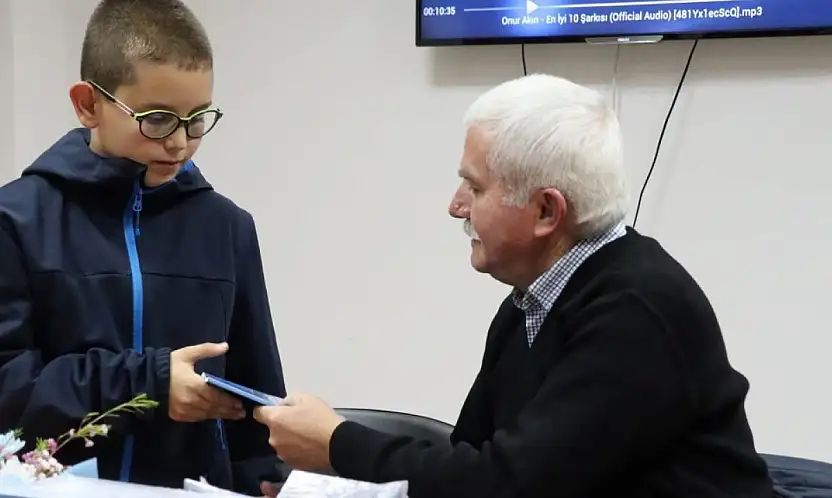 'Ben Zeybeklerin oğluyum,  Mestanlı'dan geliyorum'